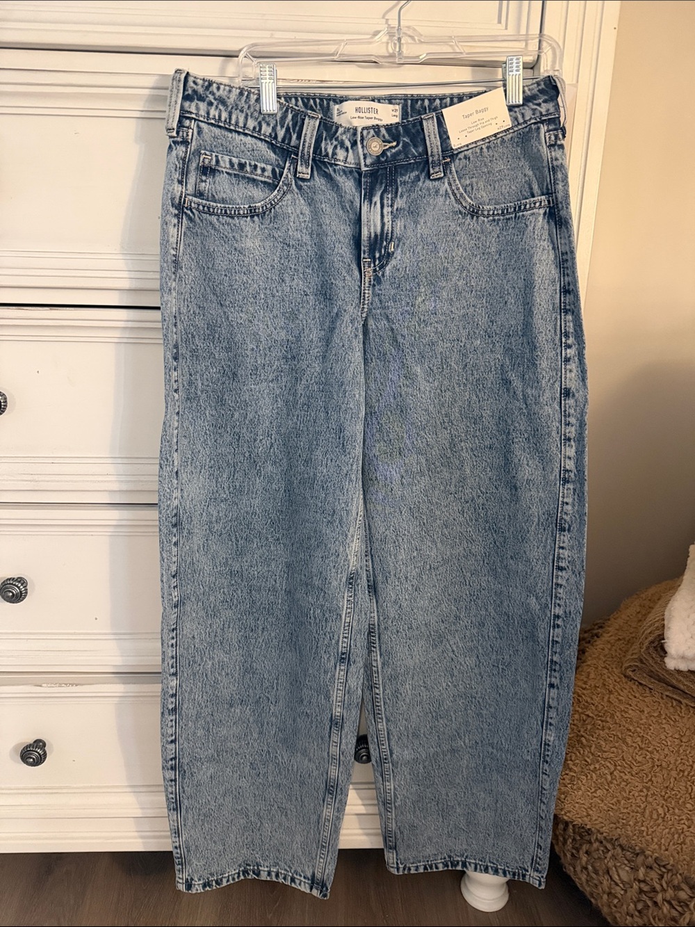 Hollister Light Blue Vintage Wash Mom Jeans size 8 long